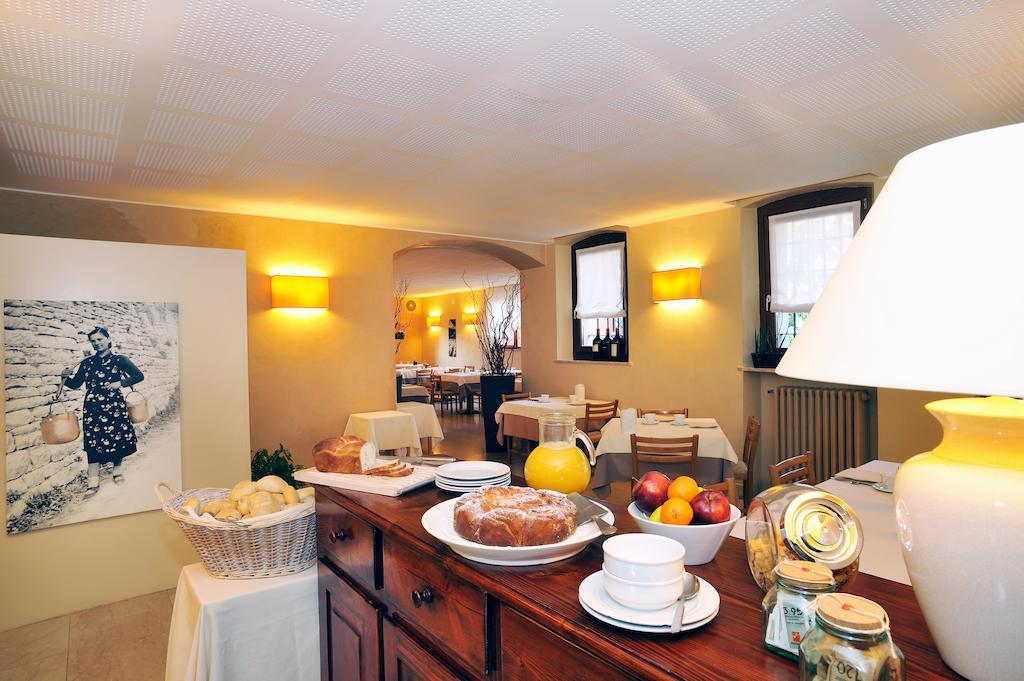 Albergo Croce D'Oro Dolcè 외부 사진