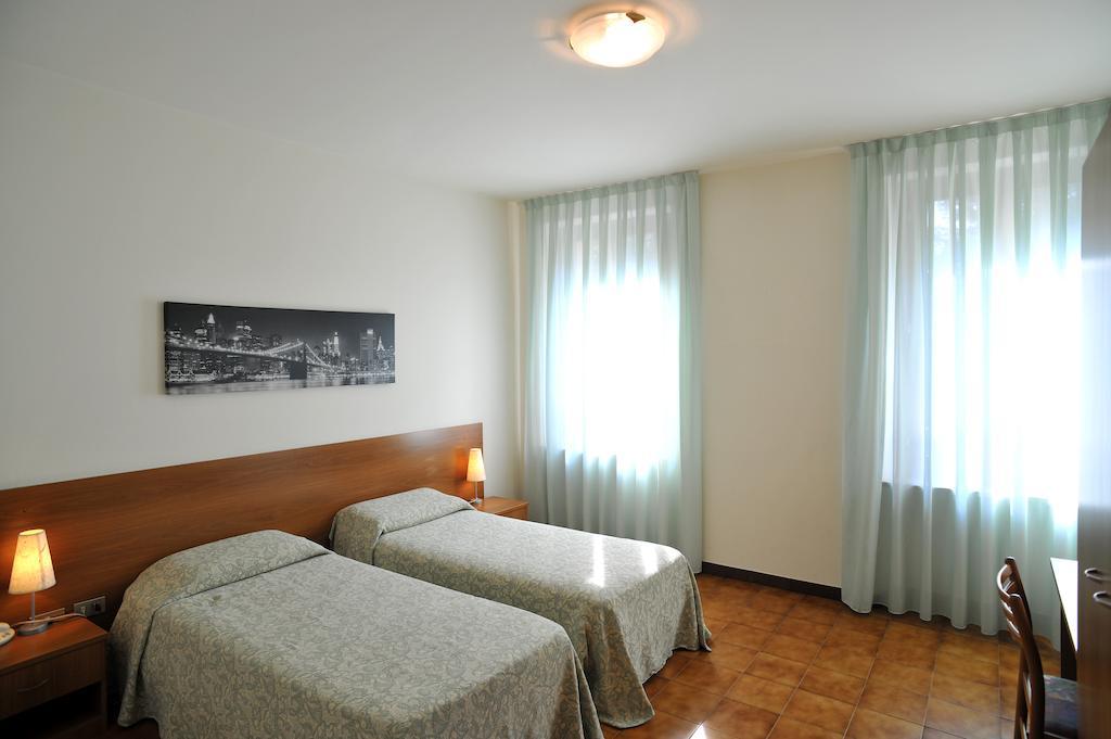 Albergo Croce D'Oro Dolcè 객실 사진